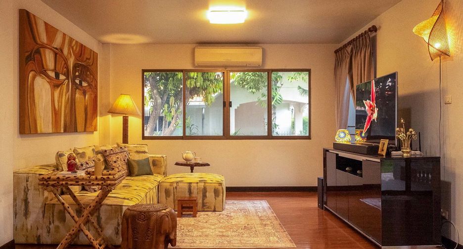 Haus zur Miete mit 4 Zimmer in Mueang Chiang Mai, Chiang Mai