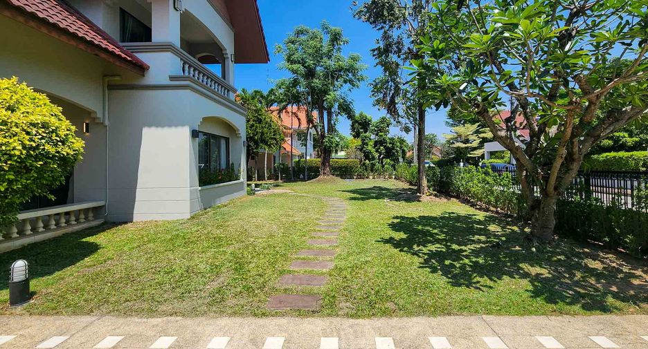 Haus zur Miete mit 4 Zimmer in Mueang Chiang Mai, Chiang Mai