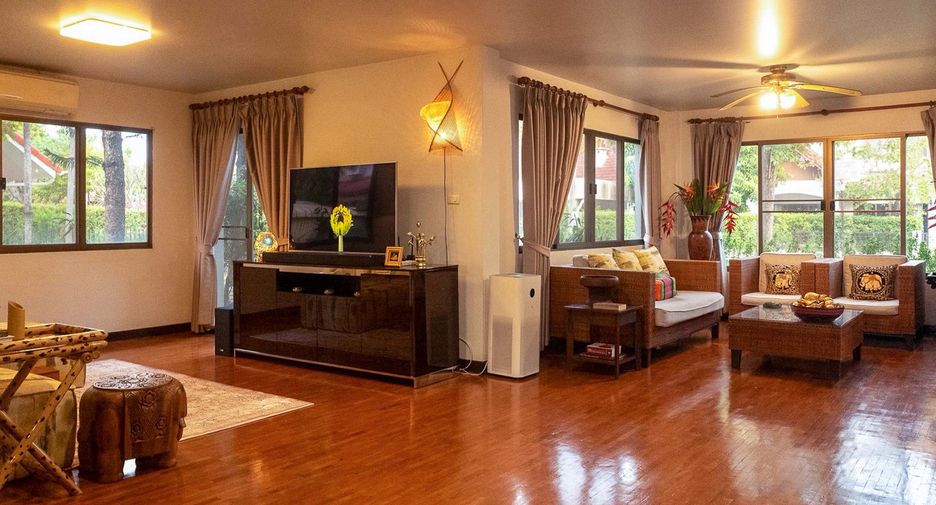 Haus zur Miete mit 4 Zimmer in Mueang Chiang Mai, Chiang Mai