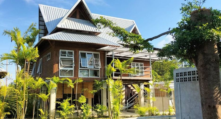 À vendre 5 chambres villa à Mueang Lamphun, Lamphun