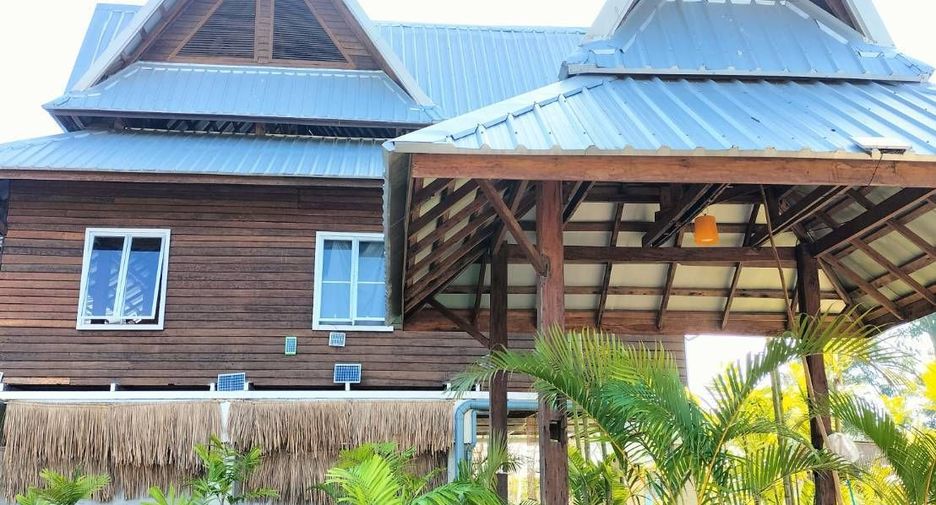 À vendre 5 chambres villa à Mueang Lamphun, Lamphun