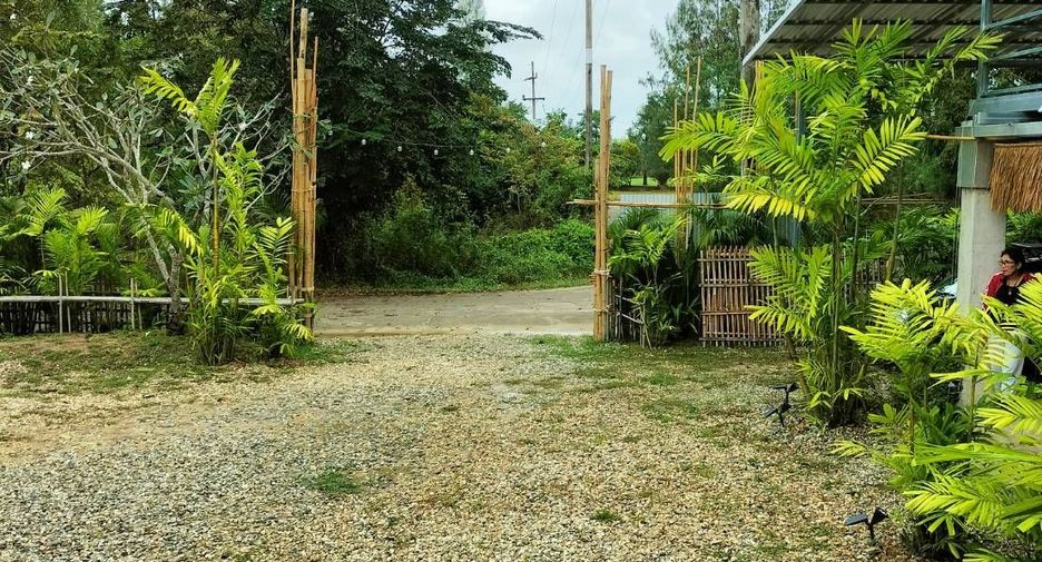À vendre 5 chambres villa à Mueang Lamphun, Lamphun