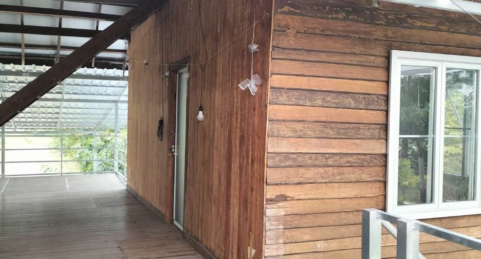 À vendre 5 chambres villa à Mueang Lamphun, Lamphun