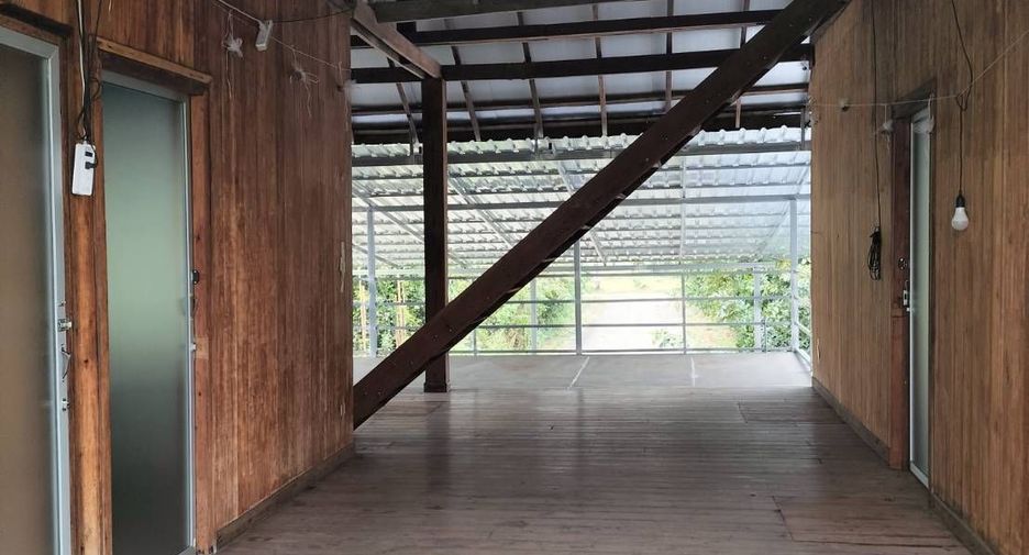 À vendre 5 chambres villa à Mueang Lamphun, Lamphun