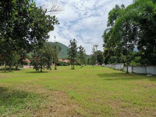 À vendre terrain à Mueang Lamphun, Lamphun