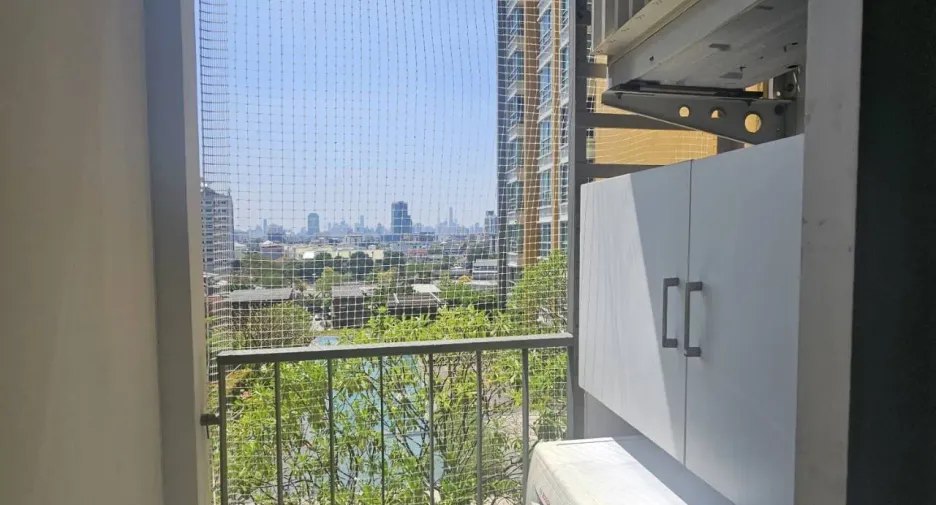 For rent 2 bedrooms condo in Phaya Thai, Bangkok