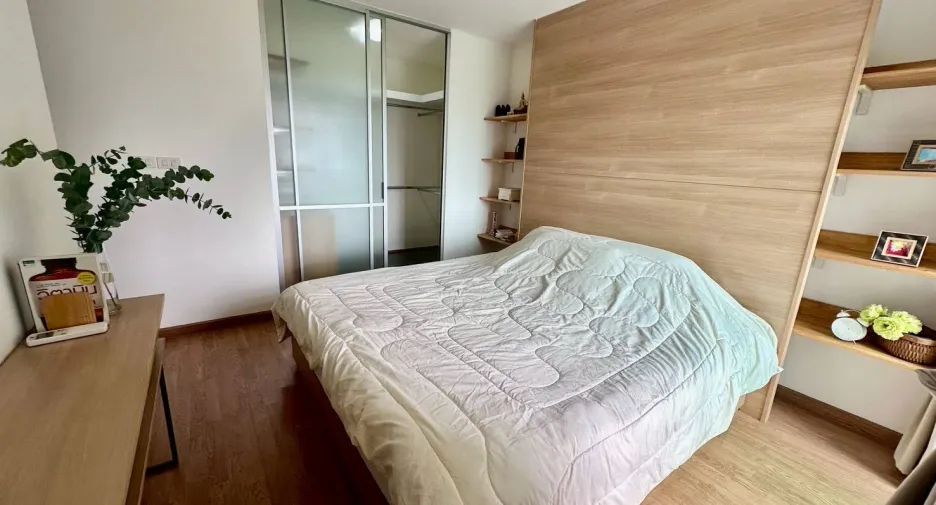 For rent 2 bedrooms condo in Phaya Thai, Bangkok