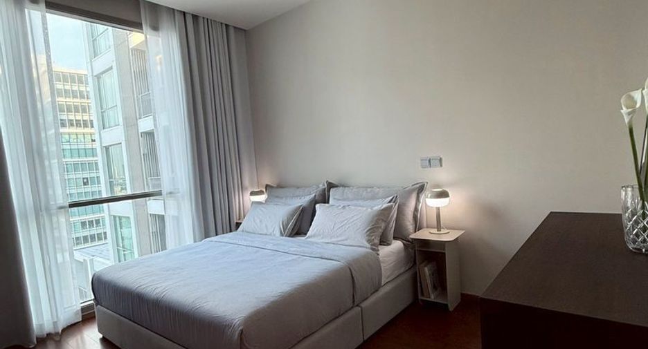 For rent 2 bedrooms condo in Watthana, Bangkok