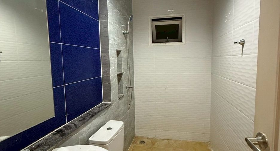 For sale 4 bedrooms house in Prawet, Bangkok