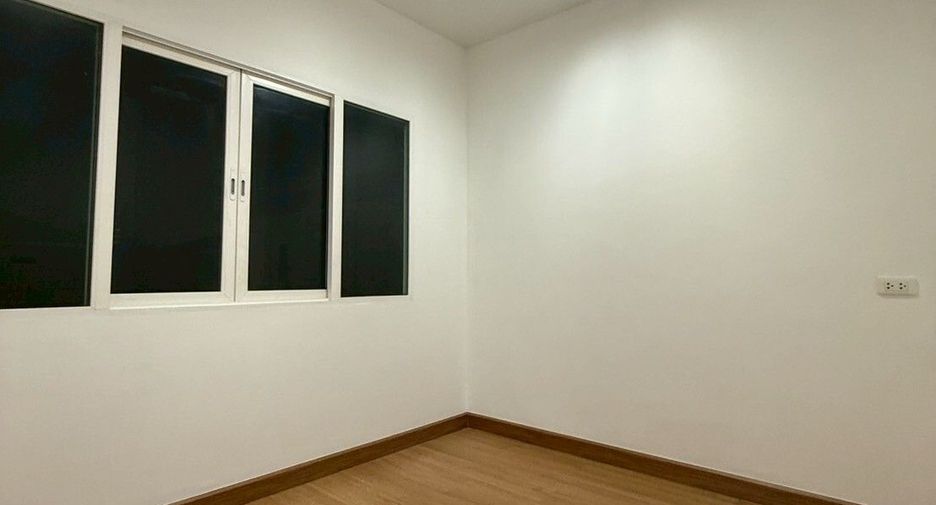 For sale 4 bedrooms house in Prawet, Bangkok