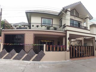 À vendre 4 chambres maison à Taling Chan, Bangkok