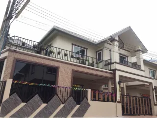 À vendre 4 chambres maison à Taling Chan, Bangkok