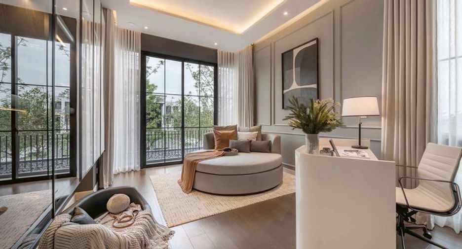 Casa en alquiler de 4 habitaciones en Saphan Sung, Bangkok