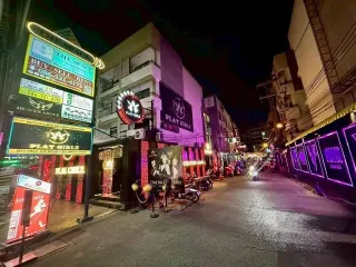 出租 1 卧室 商业空间 在 Bang Lamung, Chon Buri