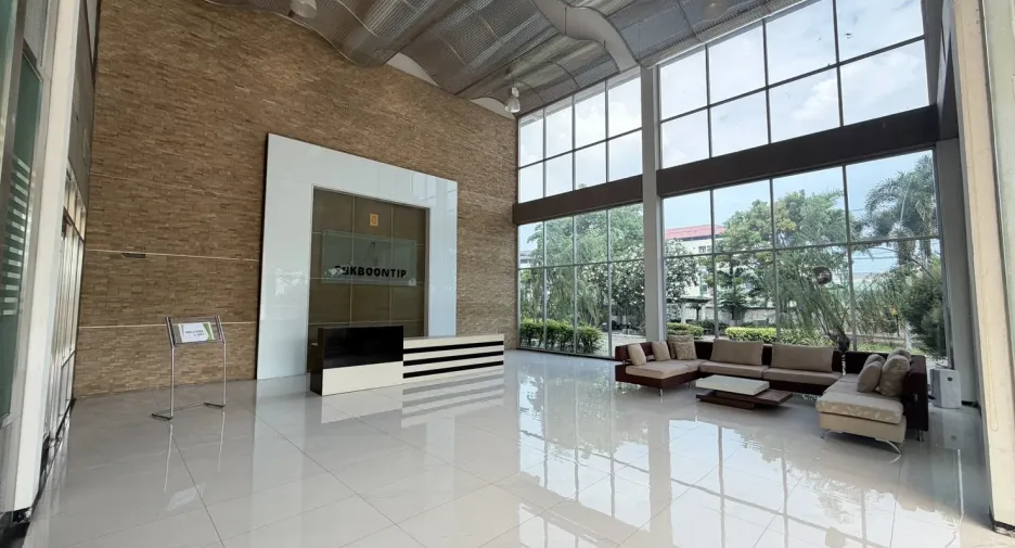 出售 公寓 独立屋 在 Sam Phran, Nakhon Pathom