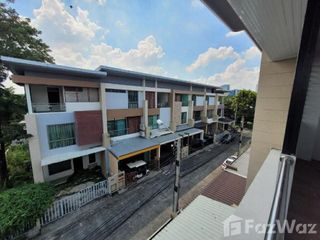 For rent 3 bedrooms townhouse in Pak Kret, Nonthaburi