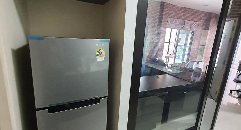 For rent 3 bedrooms townhouse in Pak Kret, Nonthaburi