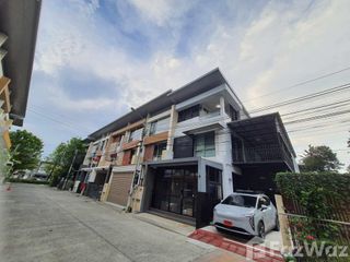 For rent 3 bedrooms townhouse in Pak Kret, Nonthaburi