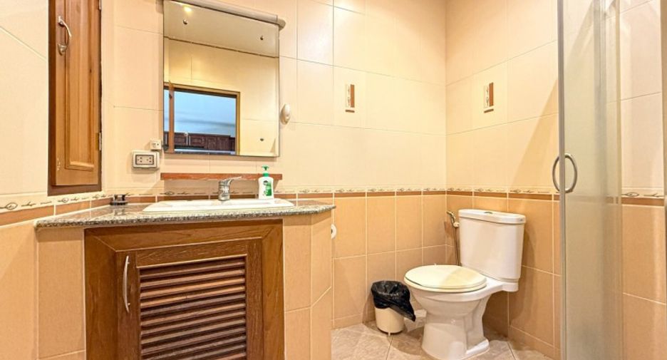 For sale 2 bedrooms condo in Pratumnak, Pattaya