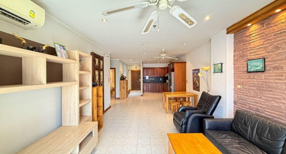 For sale 2 bedrooms condo in Pratumnak, Pattaya