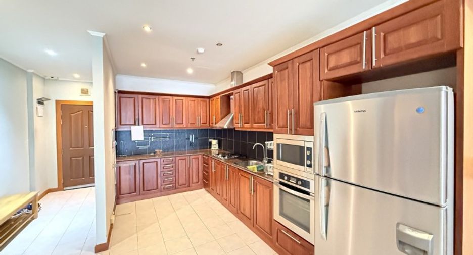 For sale 2 bedrooms condo in Pratumnak, Pattaya