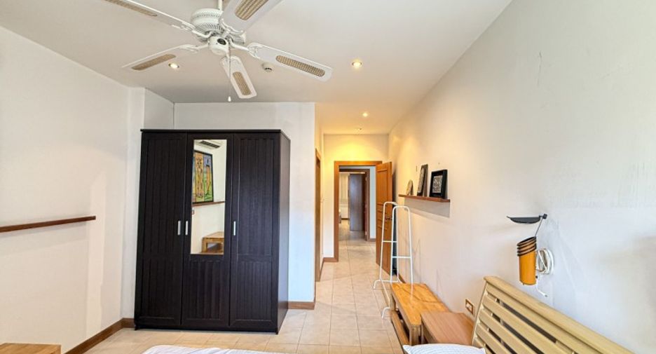 For sale 2 bedrooms condo in Pratumnak, Pattaya