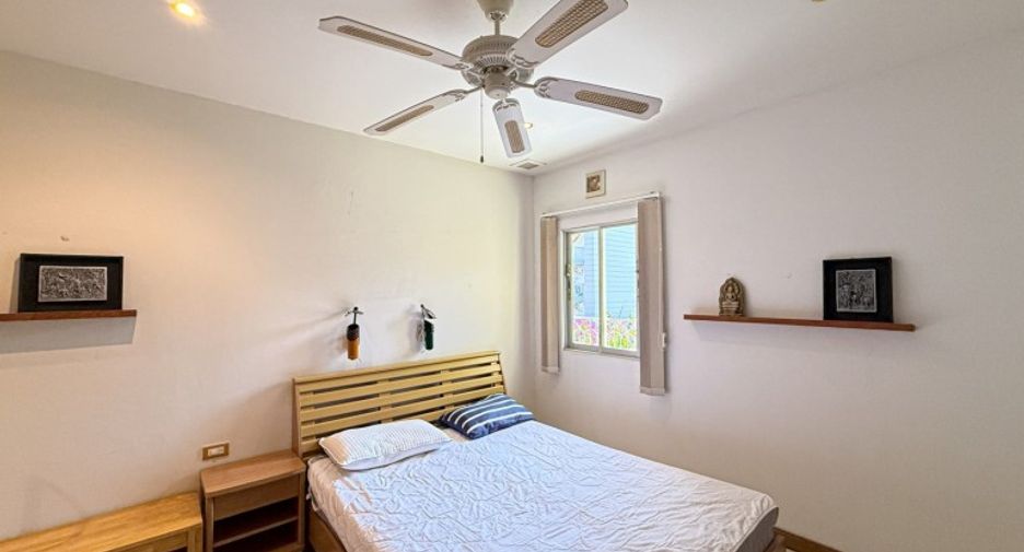For sale 2 bedrooms condo in Pratumnak, Pattaya
