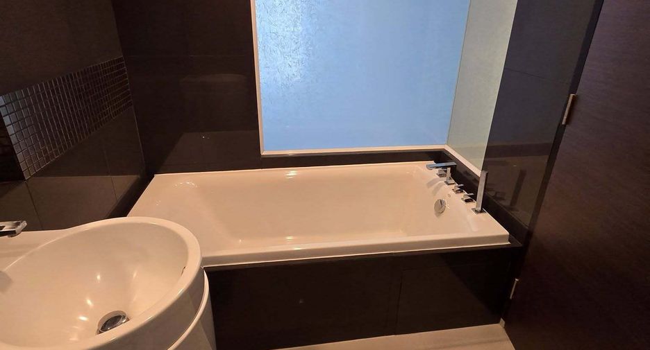 For rent 1 bed condo in Sathon, Bangkok