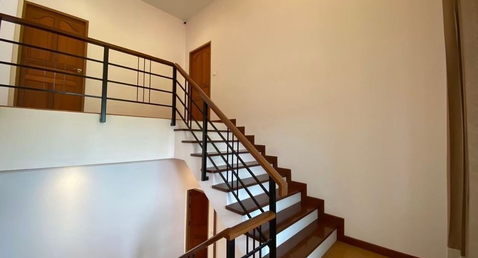 For rent 4 bedrooms house in Doi Saket, Chiang Mai