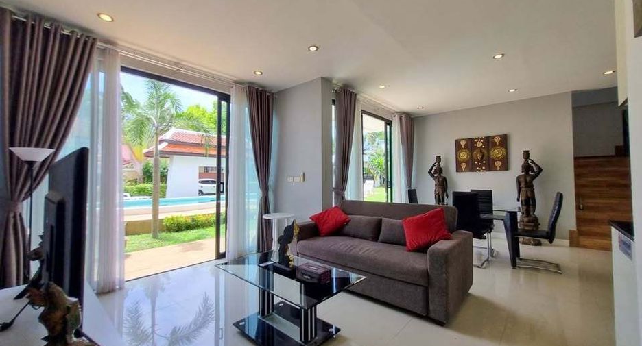 Reihenhaus zum Kauf mit 2 Zimmer in Bang Lamung, Chonburi