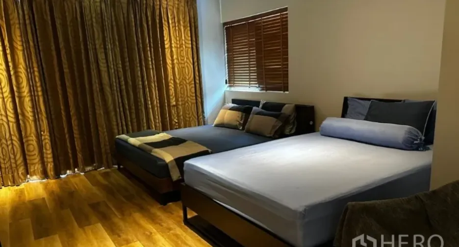 For rent 4 bedrooms townhouse in Sathon, Bangkok