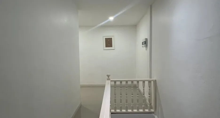 Reihenhaus zur Miete mit 3 Zimmer in Phra Khanong, Bangkok
