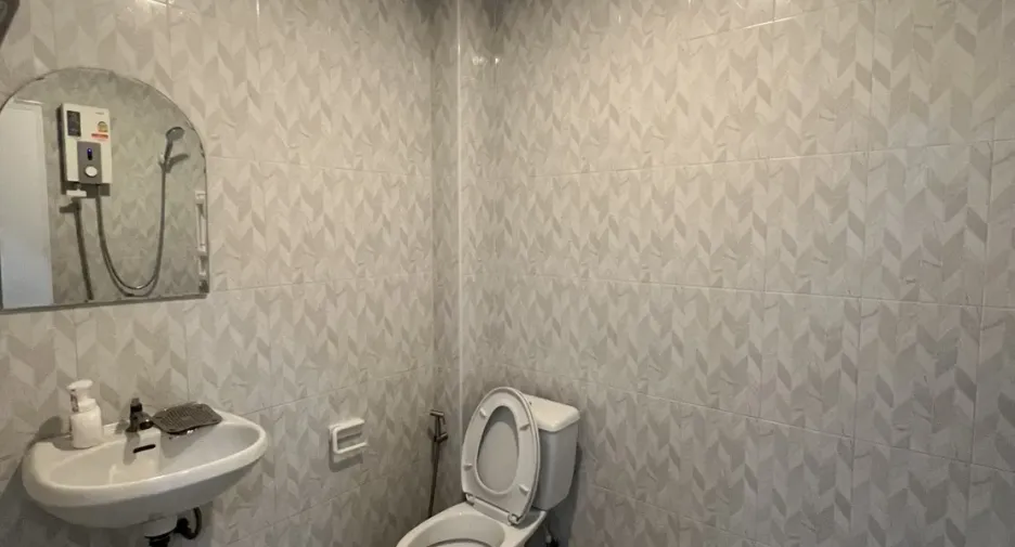 Reihenhaus zur Miete mit 3 Zimmer in Phra Khanong, Bangkok