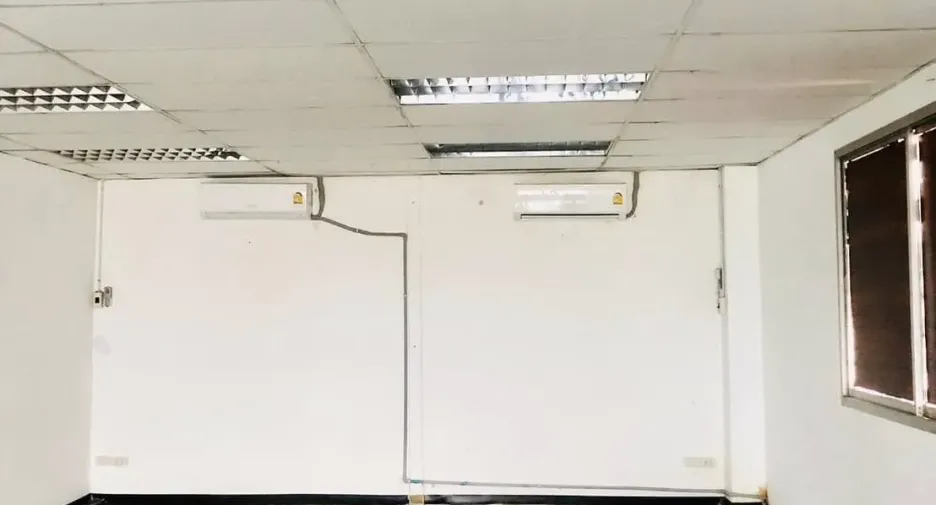 For rent 3 bedrooms office in Lat Phrao, Bangkok