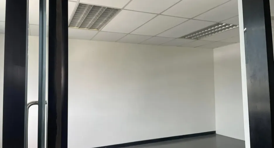 For rent 3 bedrooms office in Lat Phrao, Bangkok
