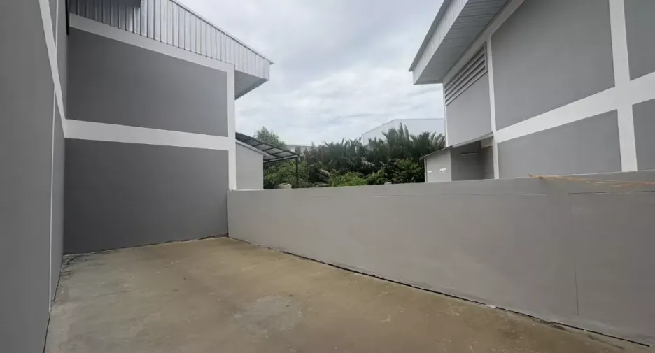 For rent warehouse in Phra Samut Chedi, Samut Prakan