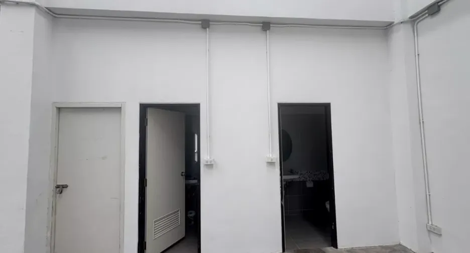 For rent warehouse in Phra Samut Chedi, Samut Prakan