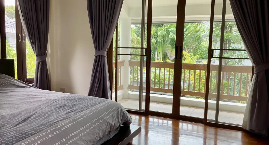 For sale 4 bedrooms house in Bang Khen, Bangkok