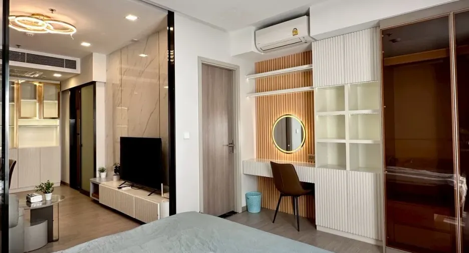 Wohnung zur Miete mit 1 Zimmer in Huai Khwang, Bangkok