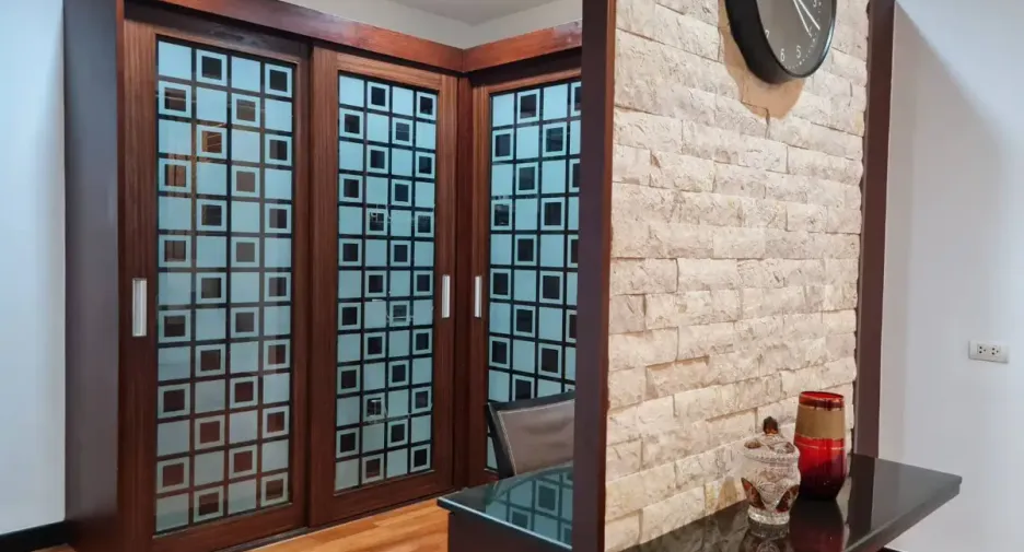 For rent 2 bedrooms condo in Watthana, Bangkok