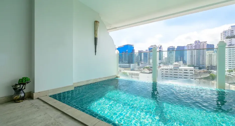 For rent 2 bedrooms condo in Watthana, Bangkok
