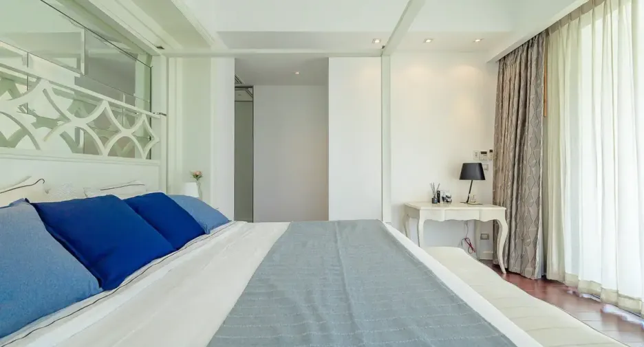 For rent 2 bedrooms condo in Watthana, Bangkok