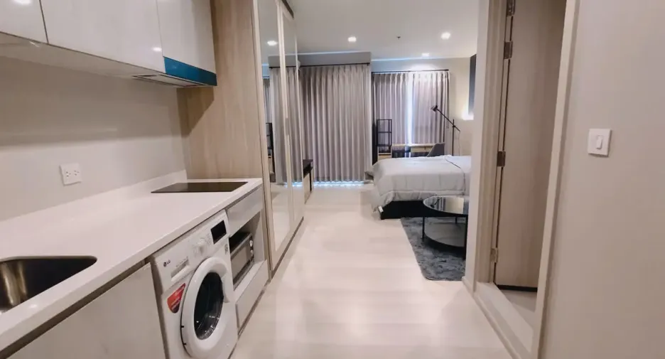 For sale studio condo in Pathum Wan, Bangkok