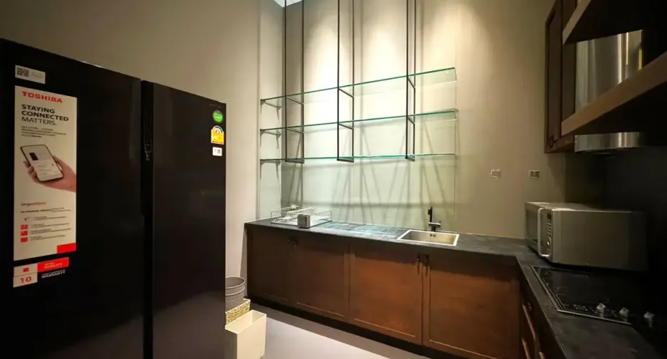 For rent 3 bedrooms condo in Khlong Toei, Bangkok