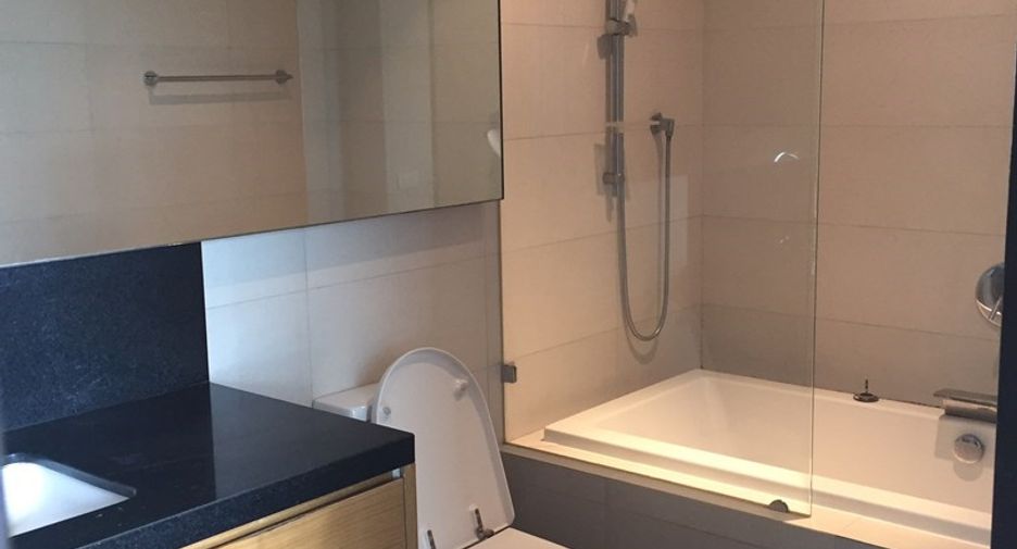 For rent 1 bed condo in Watthana, Bangkok