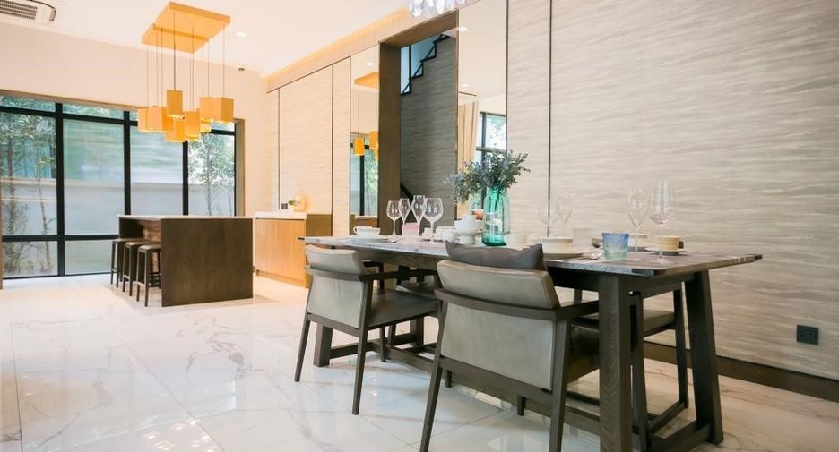 For rent and for sale 3 bedrooms house in Wang Thonglang, Bangkok