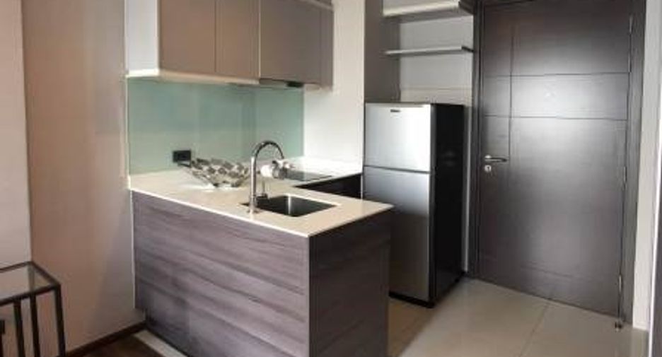 For rent 1 bed condo in Watthana, Bangkok