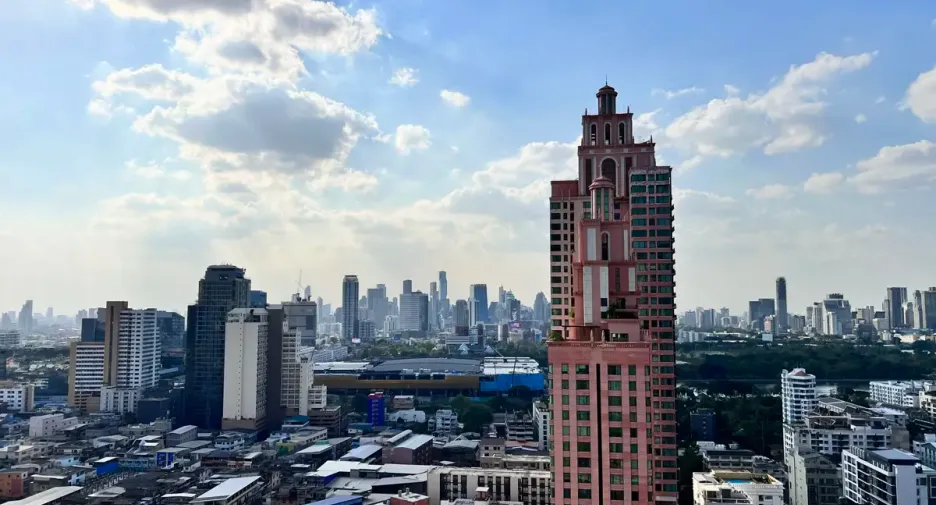 For rent and for sale 2 bedrooms condo in Khlong Toei, Bangkok