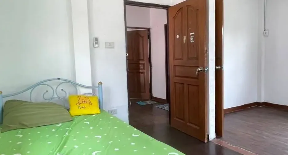 À louer 4 chambres maison à Don Mueang, Bangkok