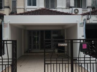 出售 2 卧室 联排别墅 在 Bang Khen, 曼谷